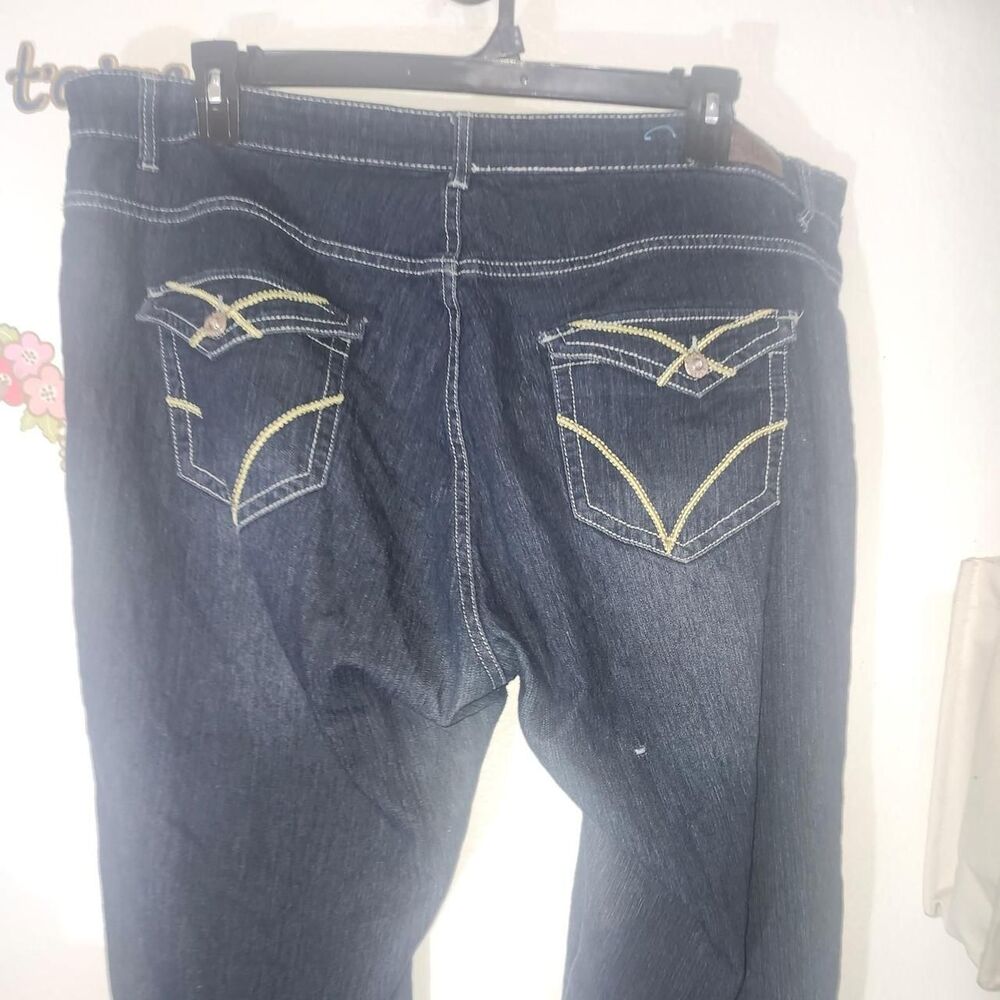 dkin Low Rise Women's Blue Denim Stretchy Capri Jeans 22W